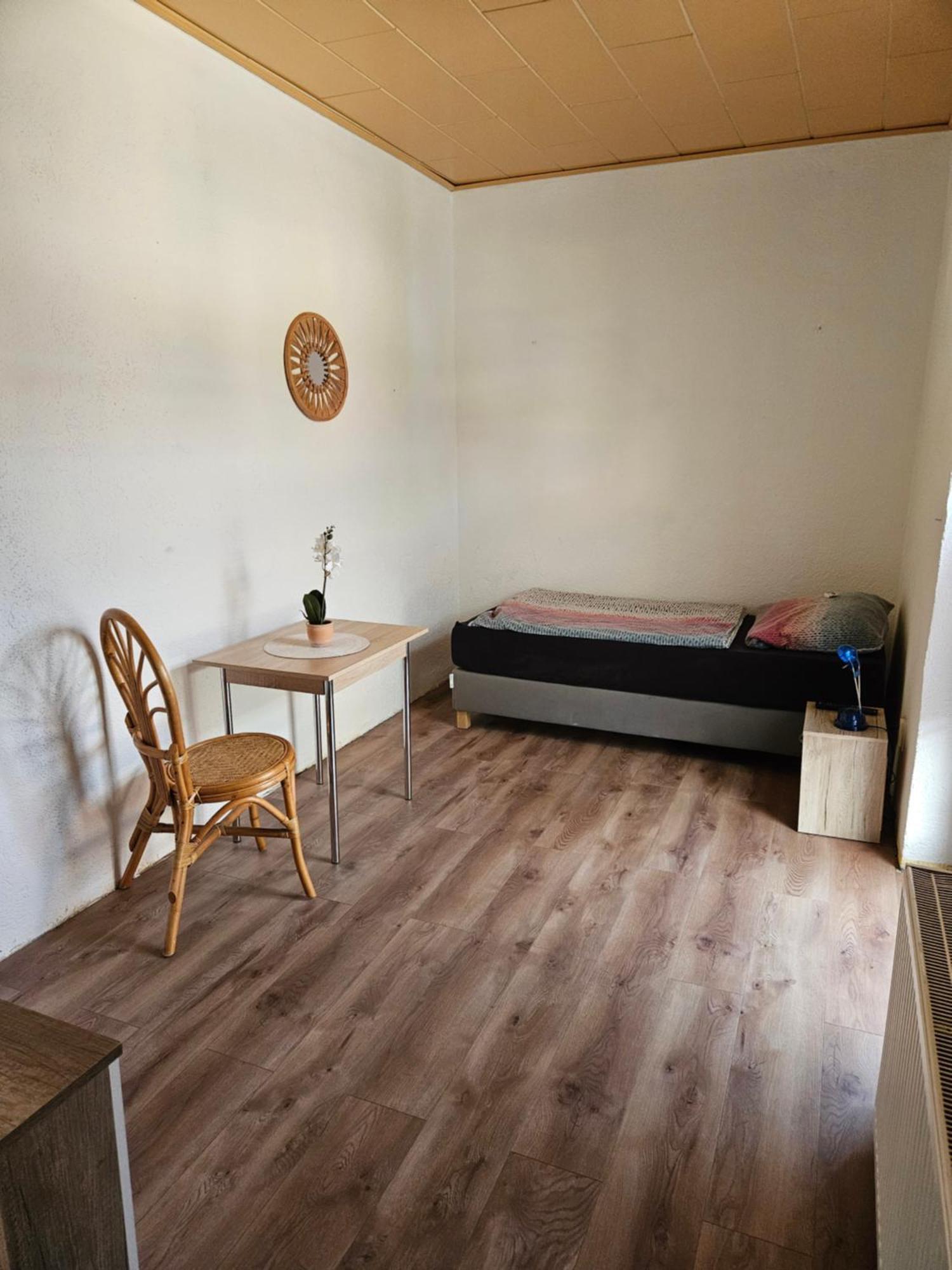 Monteurzimmer Und Pension - Ampfurth Oschersleben Exteriör bild